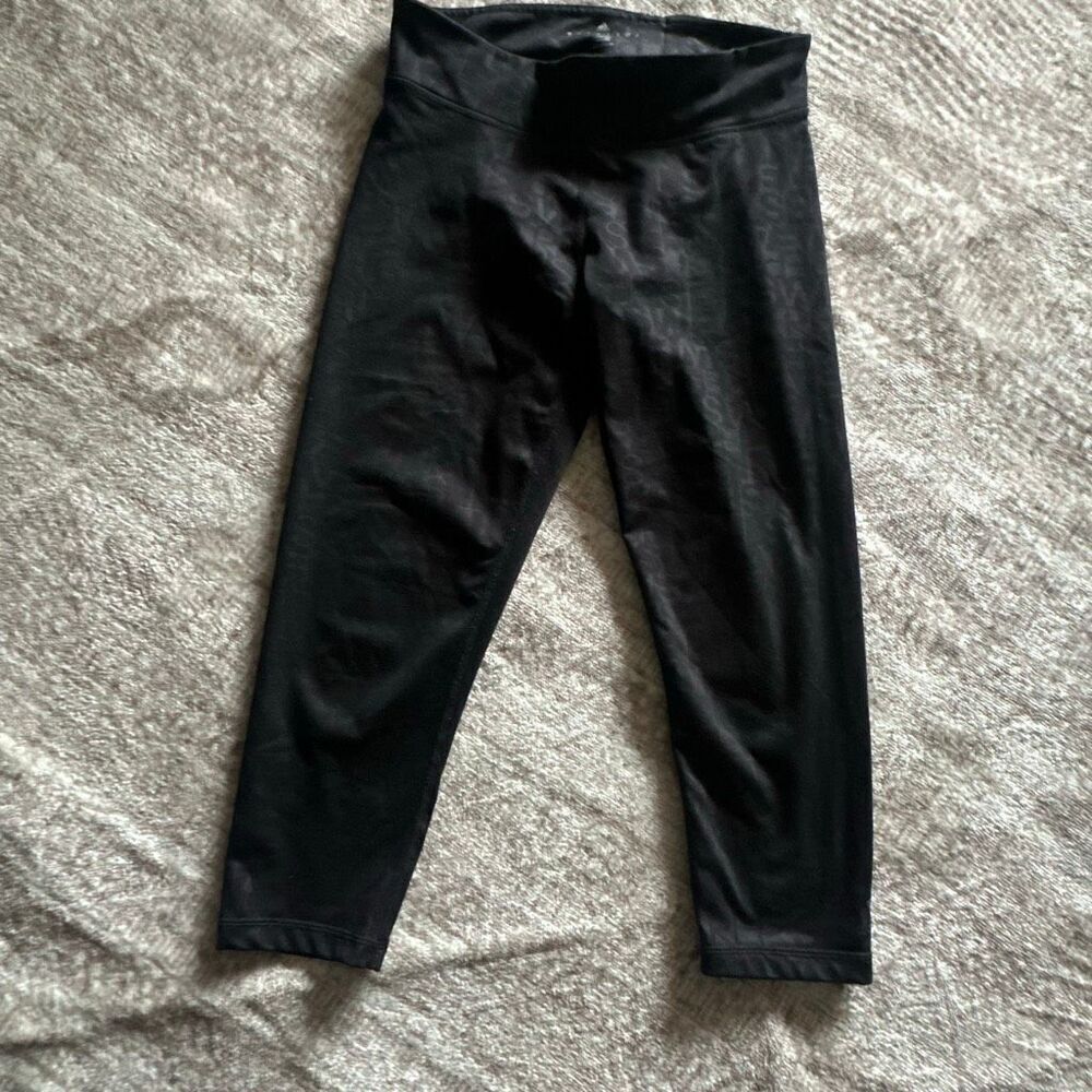 Adidas Size Small Black climalite mid rise athletic leggings capri